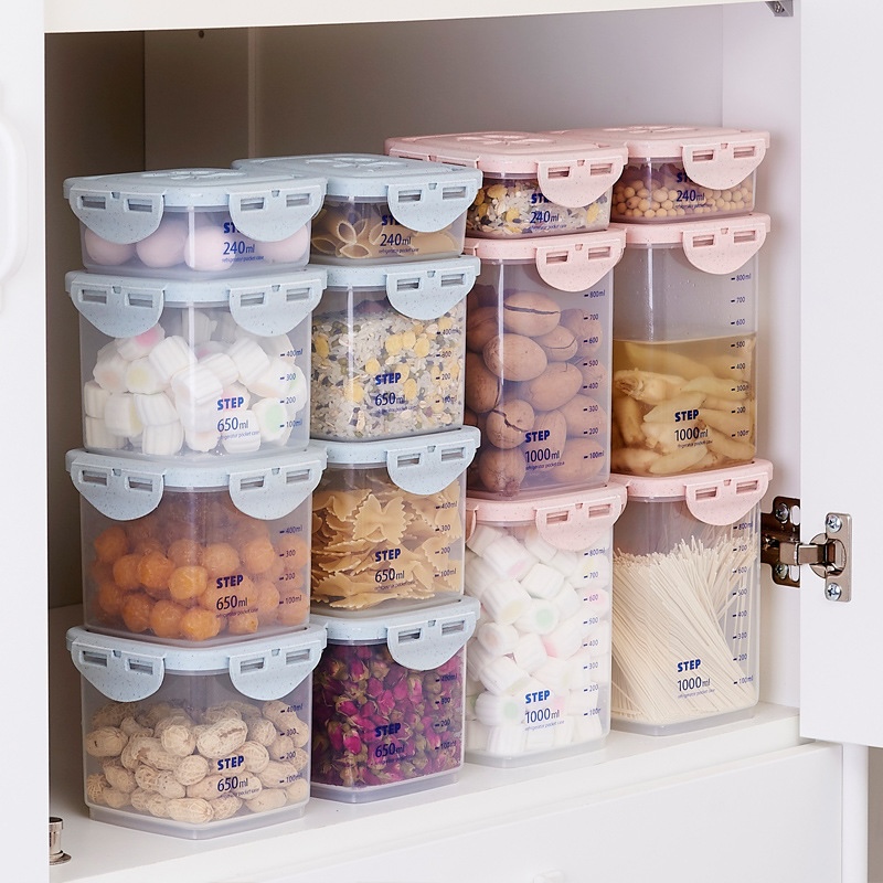 Food storage containers